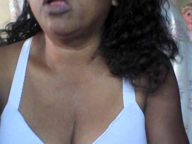 hotmomsexy webcam