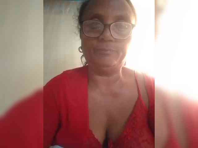 hotmomsexy webcam