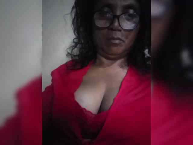 hotmomsexy webcam