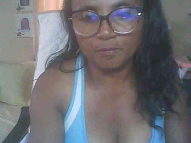 hotmomsexy webcam