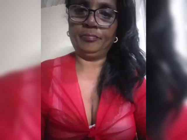 hotmomsexy webcam