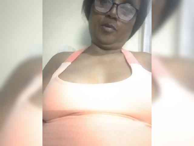 hotmomsexy webcam