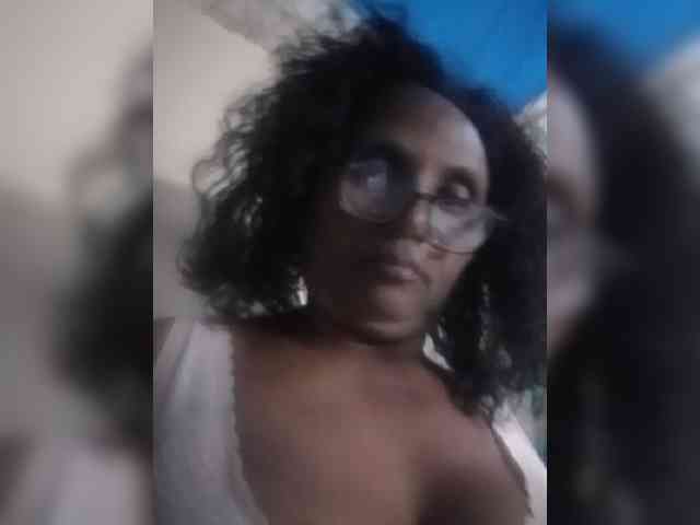 hotmomsexy webcam