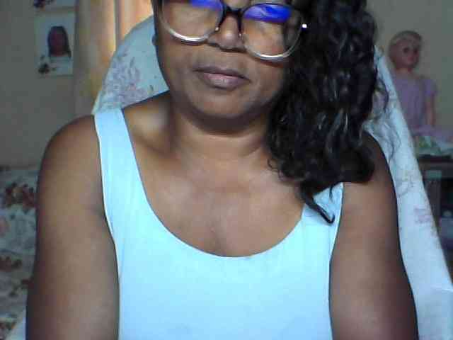 hotmomsexy webcam