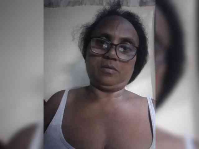 hotmomsexy webcam