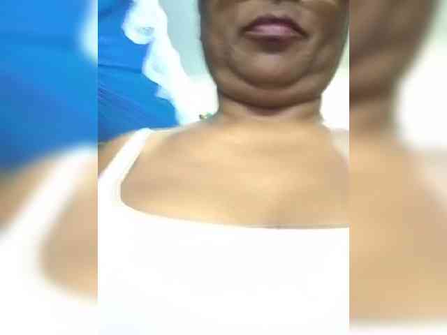 hotmomsexy webcam