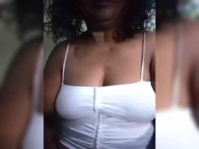 hotmomsexy webcam