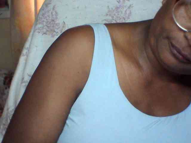 Modelo: hotmomsexy