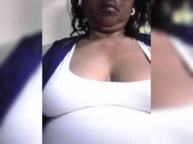 hotmomsexy webcam