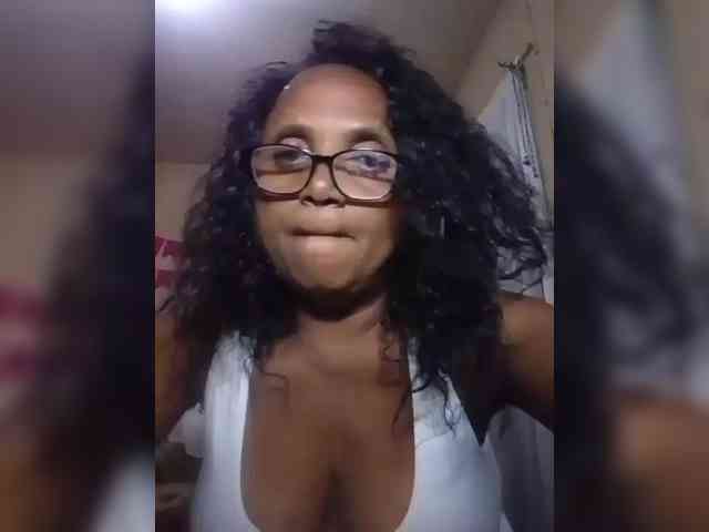 hotmomsexy webcam