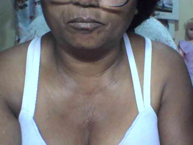 hotmomsexy webcam