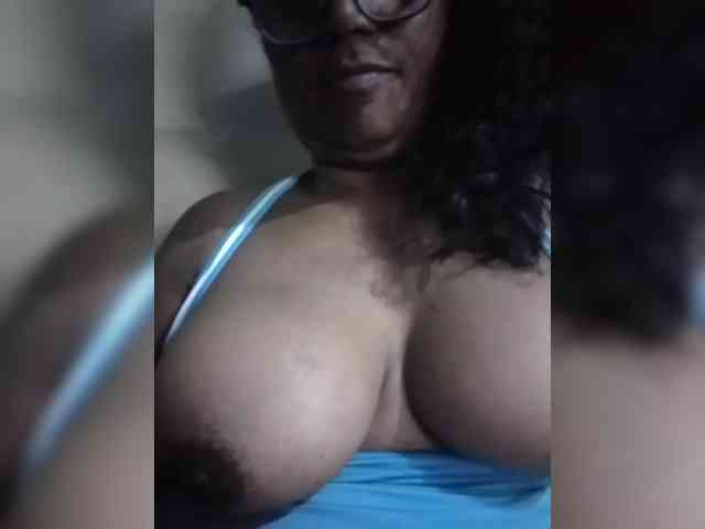 hotmomsexy webcam