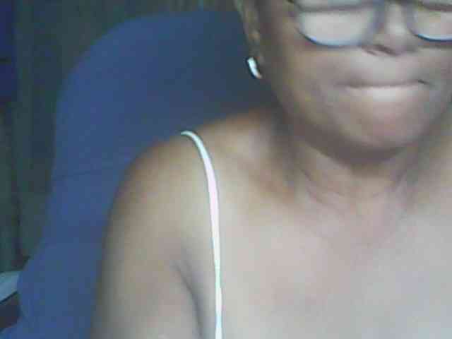 hotmomsexy webcam