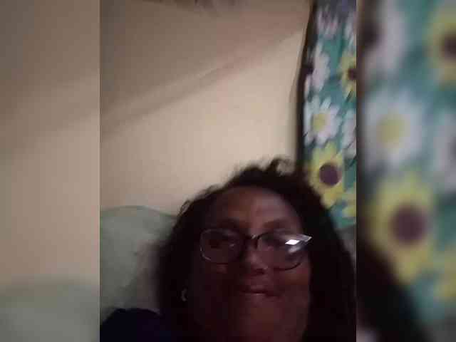 hotmomsexy webcam