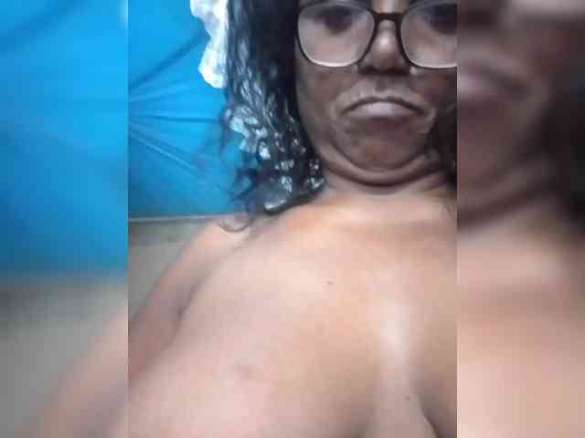 hotmomsexy webcam