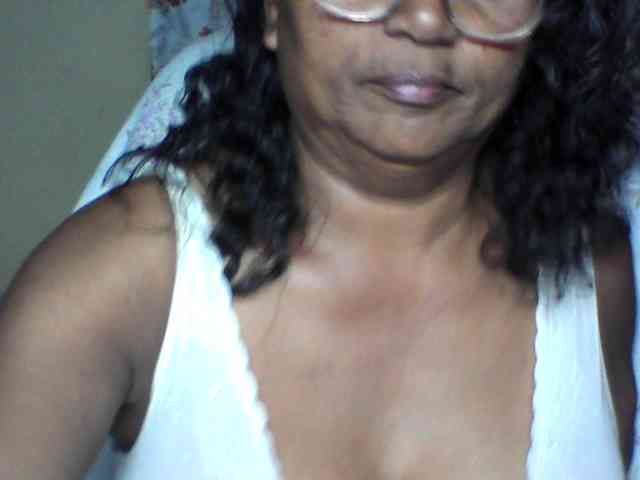hotmomsexy webcam