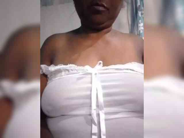 hotmomsexy webcam