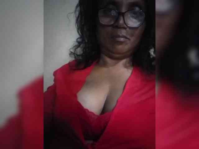 Modèle: hotmomsexy