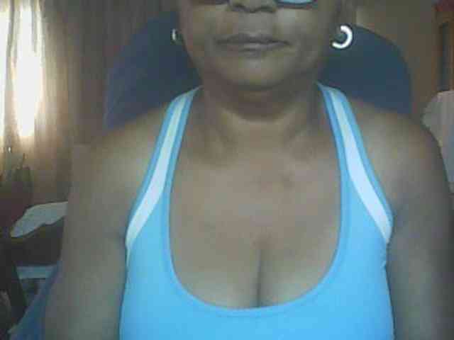hotmomsexy webcam