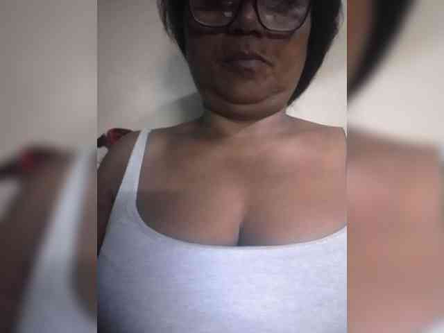 hotmomsexy webcam