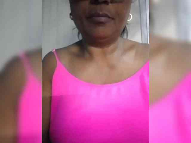 hotmomsexy webcam