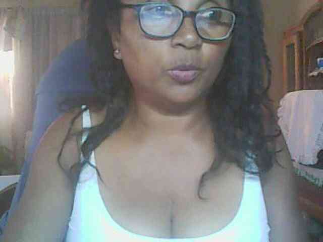 hotmomsexy webcam