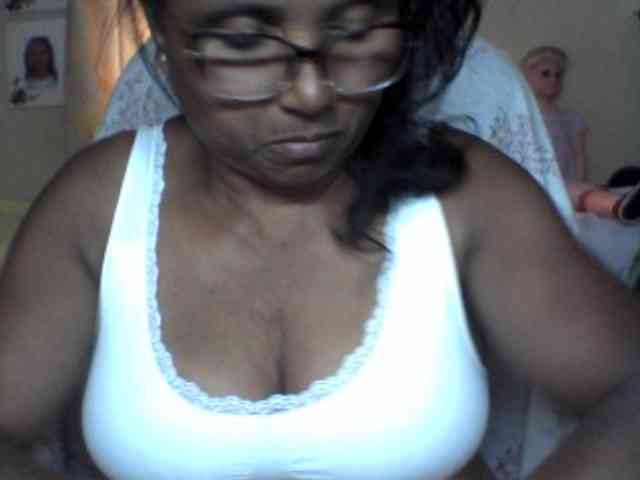 hotmomsexy webcam