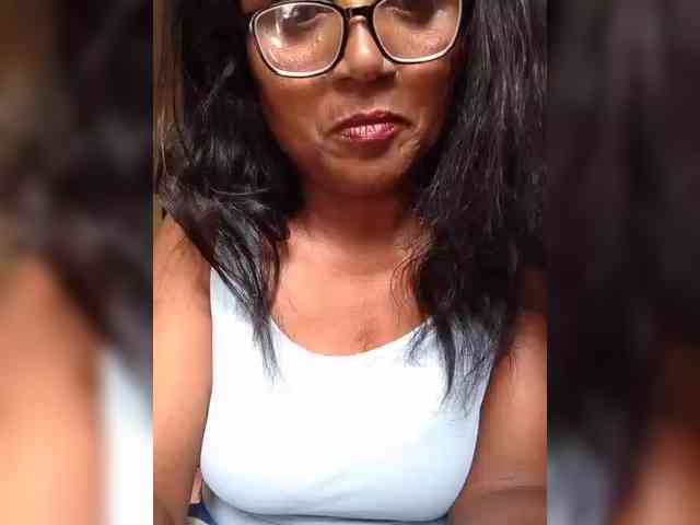 hotmomsexy webcam