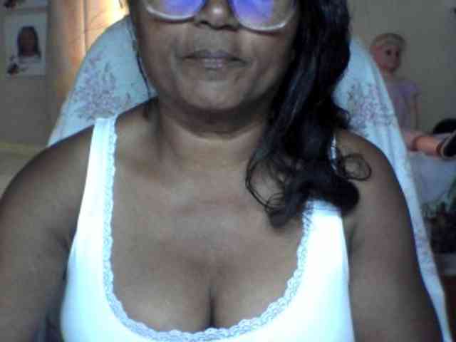 hotmomsexy webcam