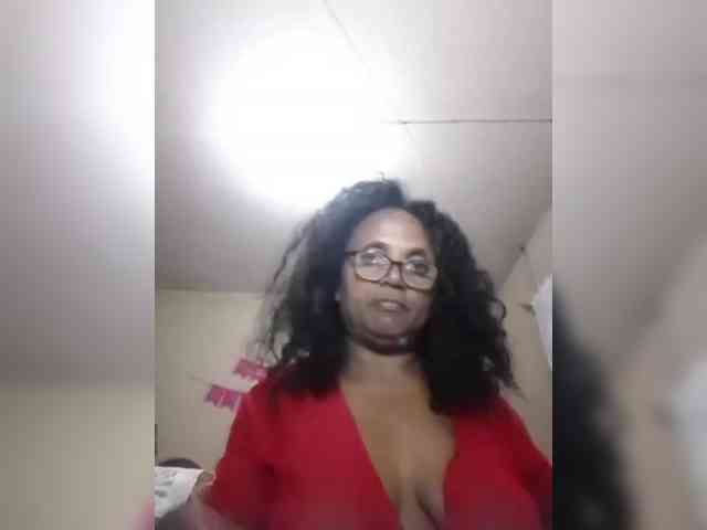 hotmomsexy webcam