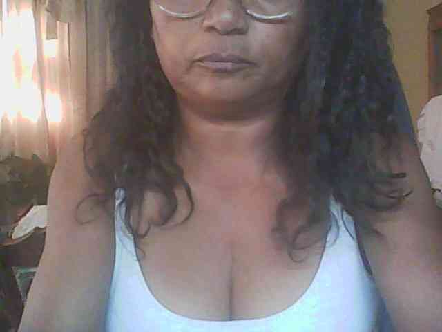 hotmomsexy webcam