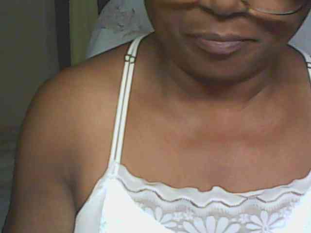 hotmomsexy webcam