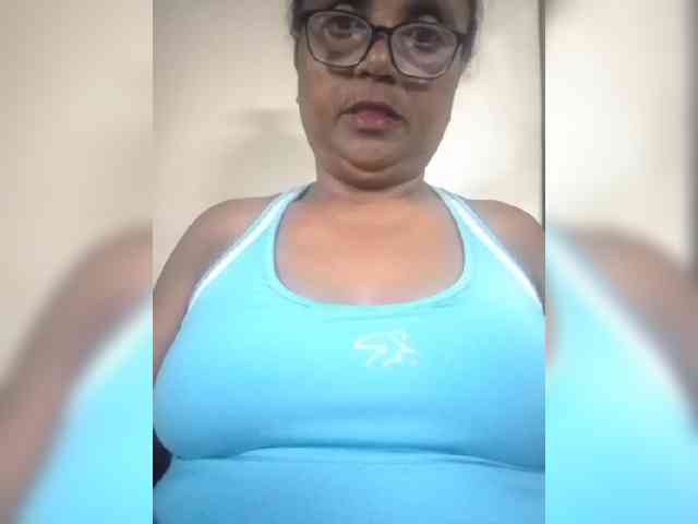 hotmomsexy webcam