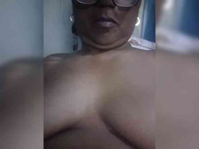 hotmomsexy webcam