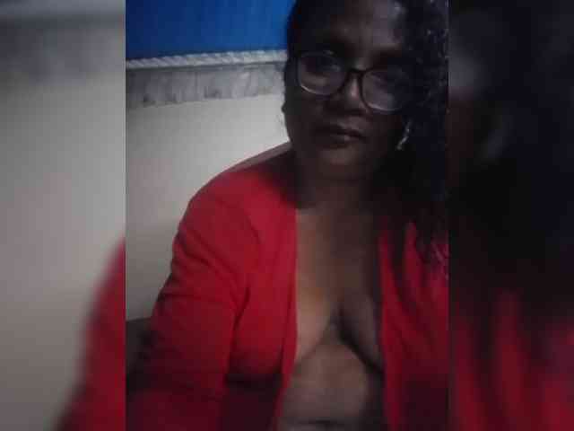 hotmomsexy webcam