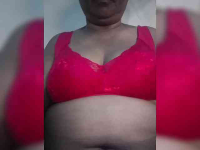 Modèle: hotmomsexy