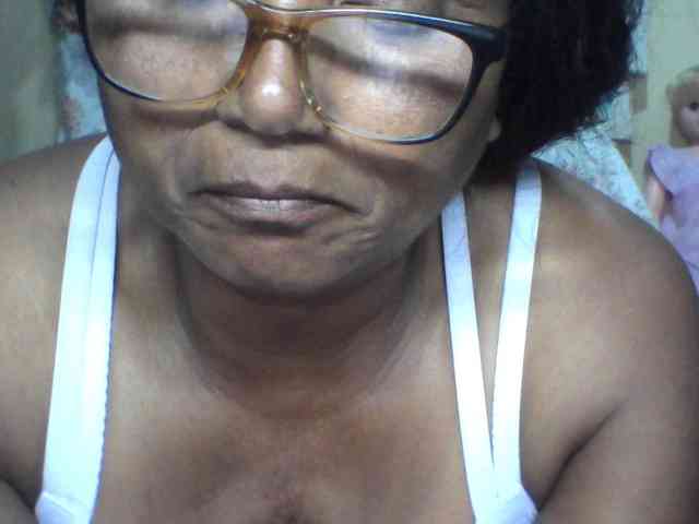 hotmomsexy webcam