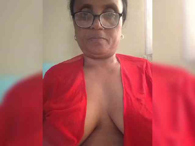 hotmomsexy webcam