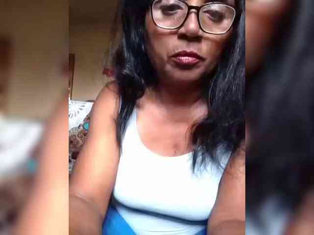 hotmomsexy webcam