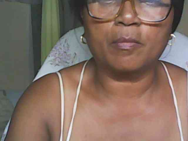 hotmomsexy webcam