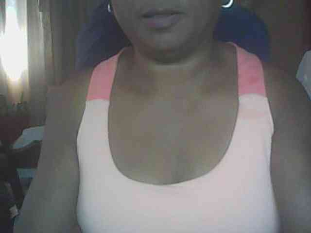hotmomsexy webcam