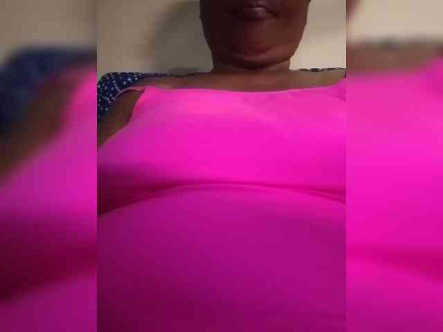 hotmomsexy webcam