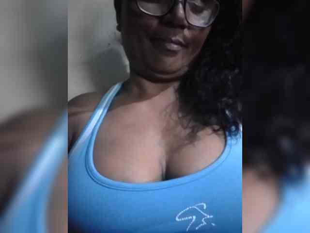 hotmomsexy webcam