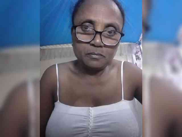 hotmomsexy webcam