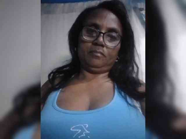 hotmomsexy webcam