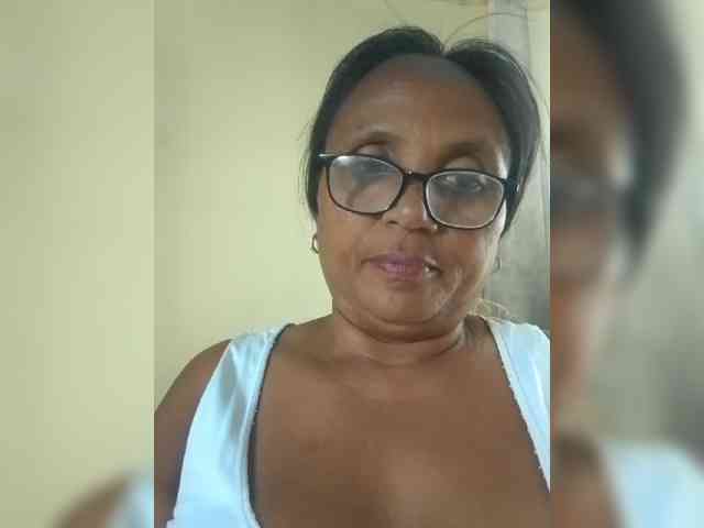 hotmomsexy webcam