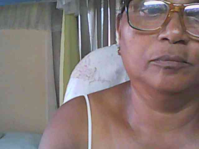hotmomsexy webcam