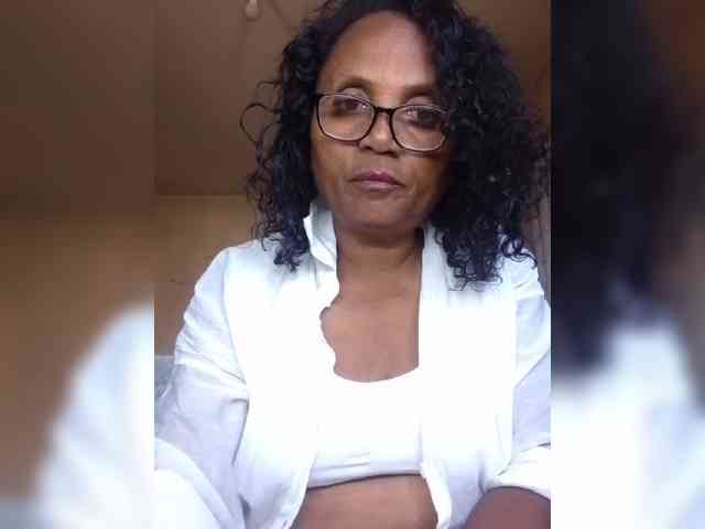 Modèle: hotmomsexy
