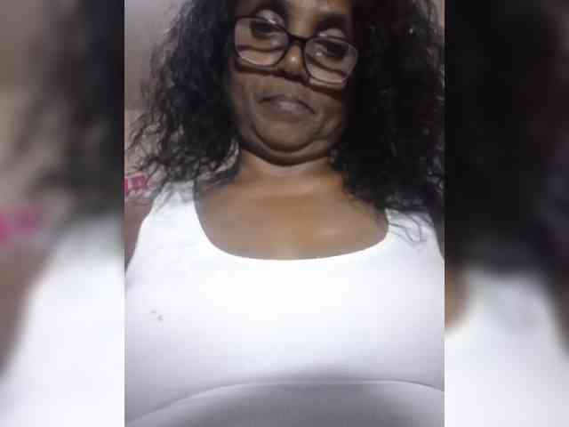 hotmomsexy webcam