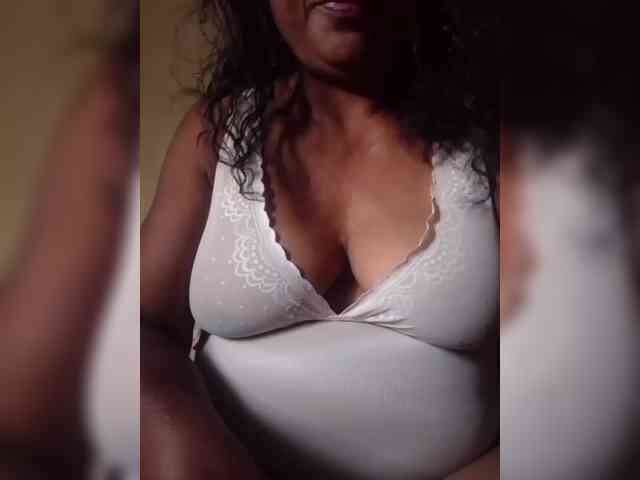 hotmomsexy webcam